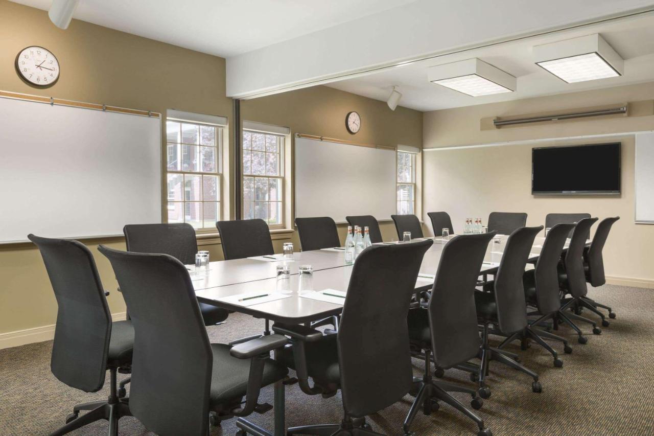 Ivey Spencer Leadership Centre Hotell London Exteriör bild